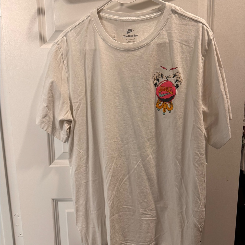 Nike Graphic Men's Tee